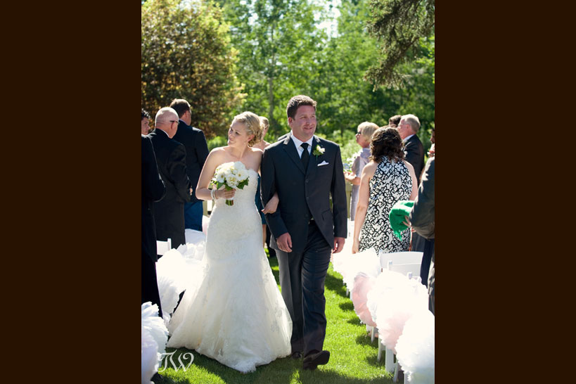 Bow-Valley-Ranche-Wedding-Photographer-happy-couple
