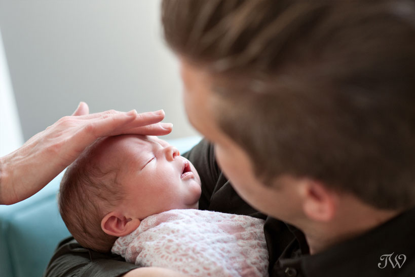 Newborn-photos-Calgary-father-holding-baby