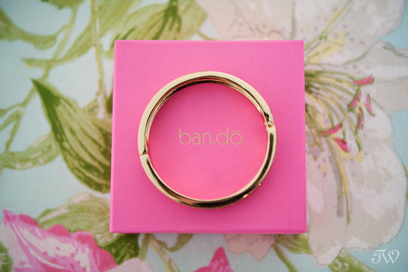 bridal party gift ideas a sparkly bracelet Tara Whittaker Photography