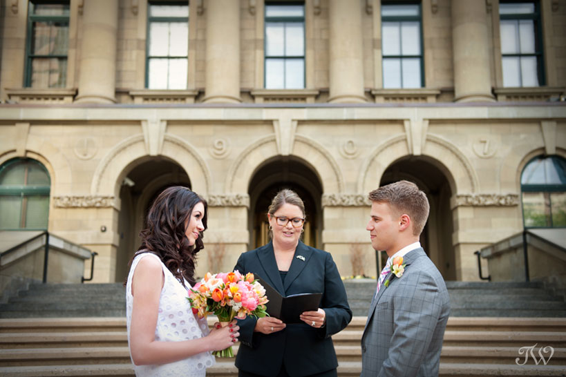 Jacqueline Hoare performs a marriage ceremony captured by Tara Whittaker Photography