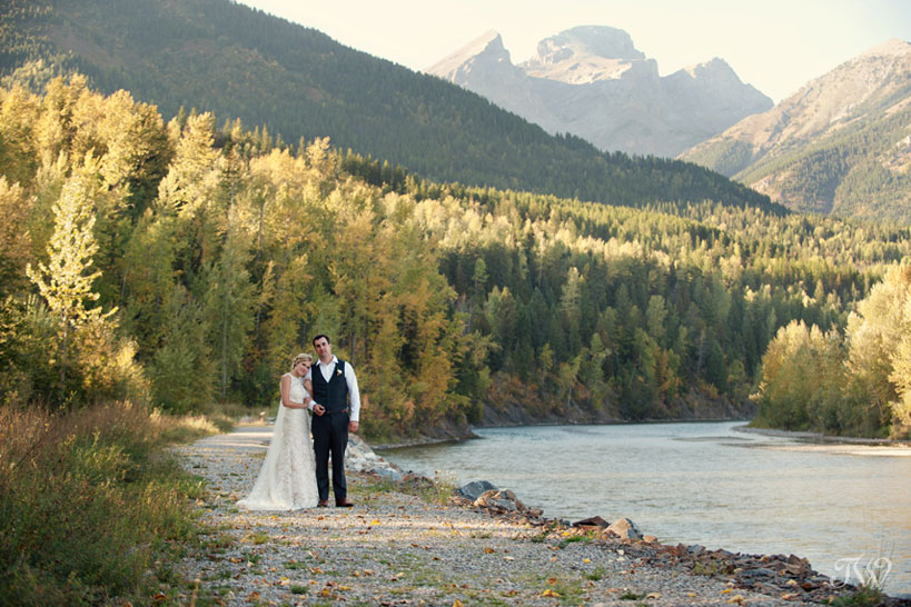 Mountain bride and groom Fernie wedding photographs by Tara Whittaker Photography