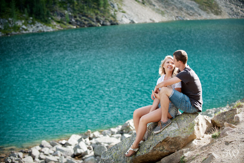 couple above Lake Agnes captured by Tara Whittaker Photography