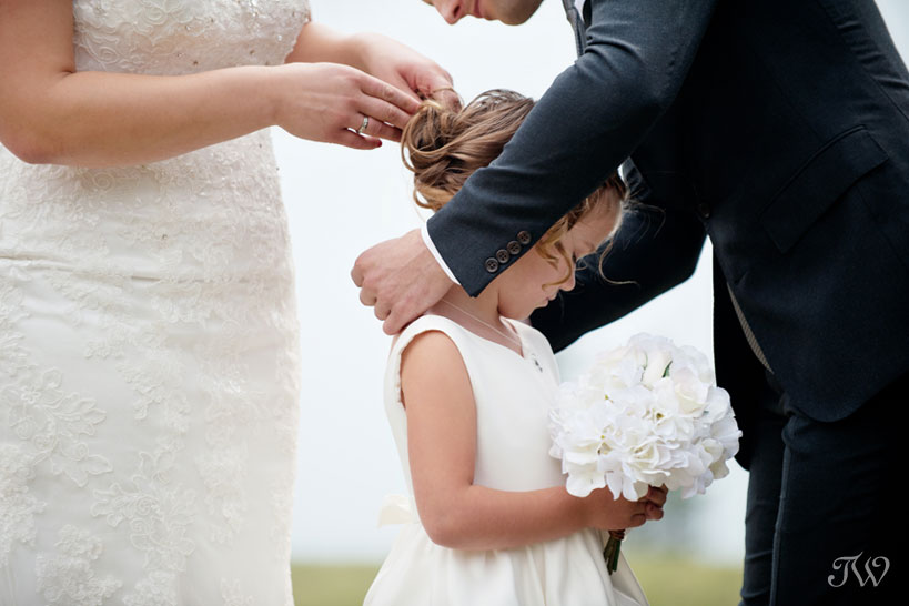 flower girl during wedding at Tunnel Mountain Reservoir captured by Tara Whittaker Photography