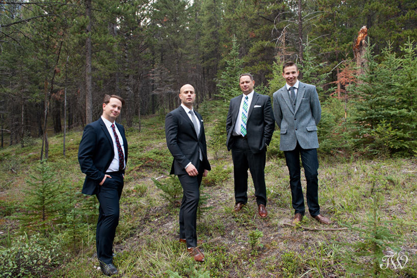 groom and his groomsmen at Tunnel Mountain Reservoir captured by Tara Whittaker Photography