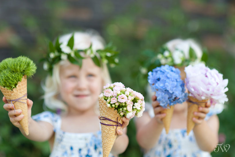 flower girl ideas ice cream cones filled with flowers
