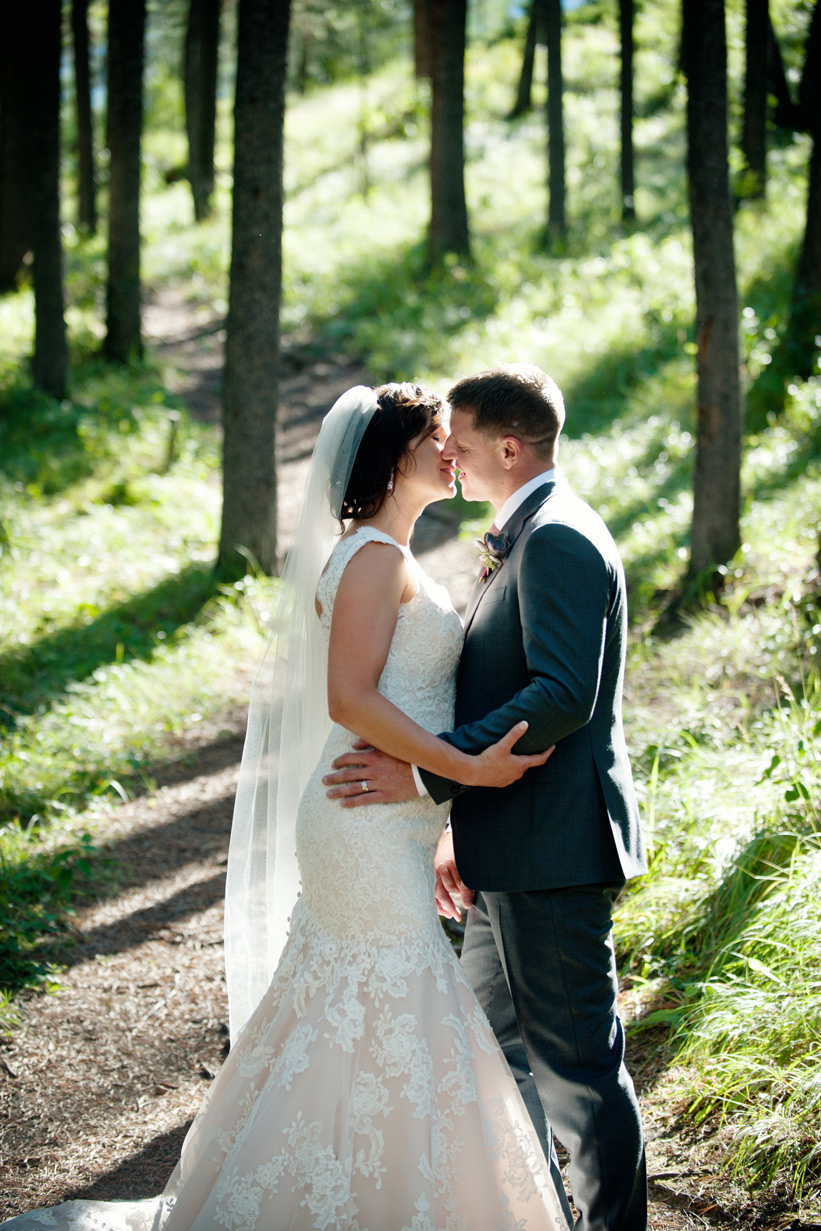 Couples after their Quarry Lake wedding captured by Tara Whittaker Photography