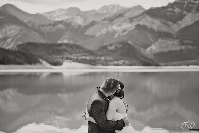 Barrier Lake wedding captured by Calgary wedding photographer Tara Whittaker