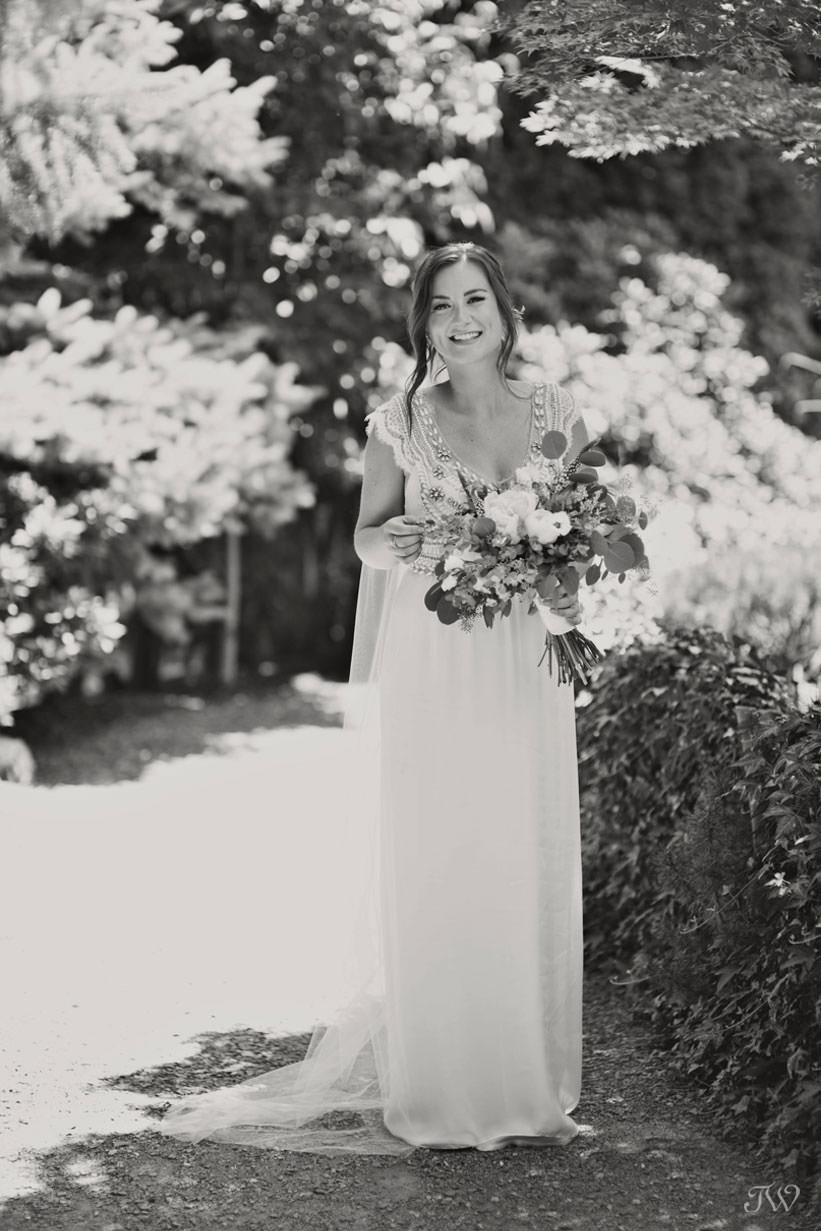 bride wearing Anna Campbell in Kasugai Gardens captured by Tara Whittaker Photography