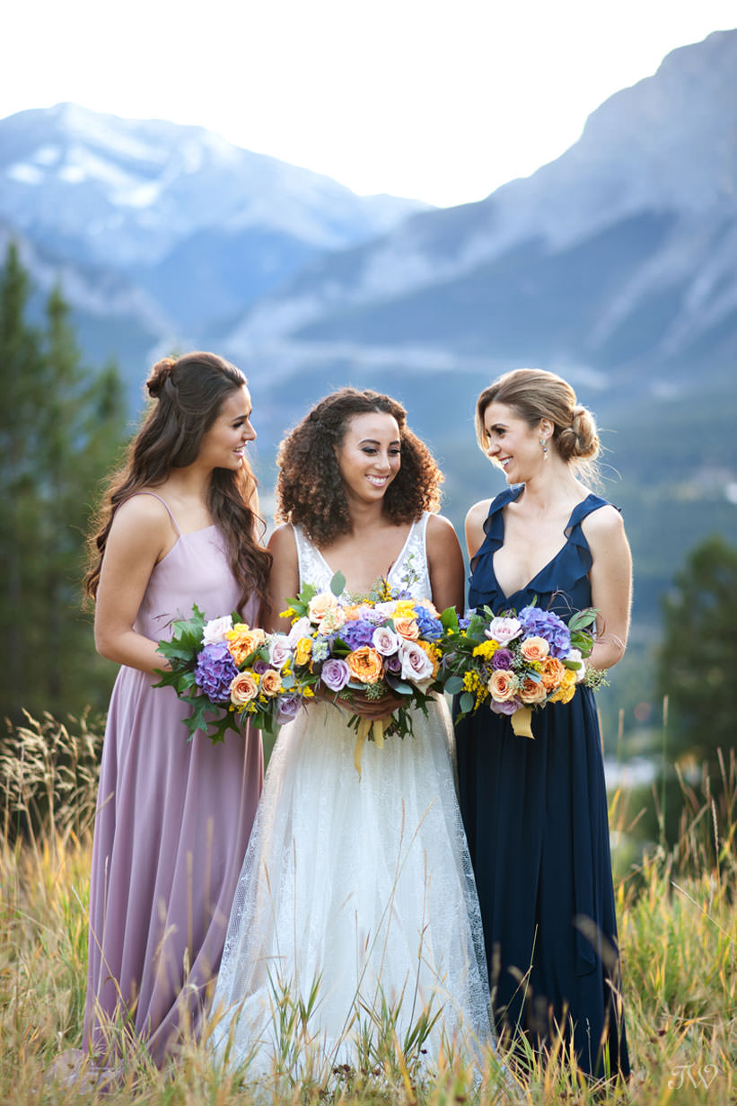 bridal party at a Silvertip wedding in Canmore captured by Calgary wedding photographer Tara Whittaker