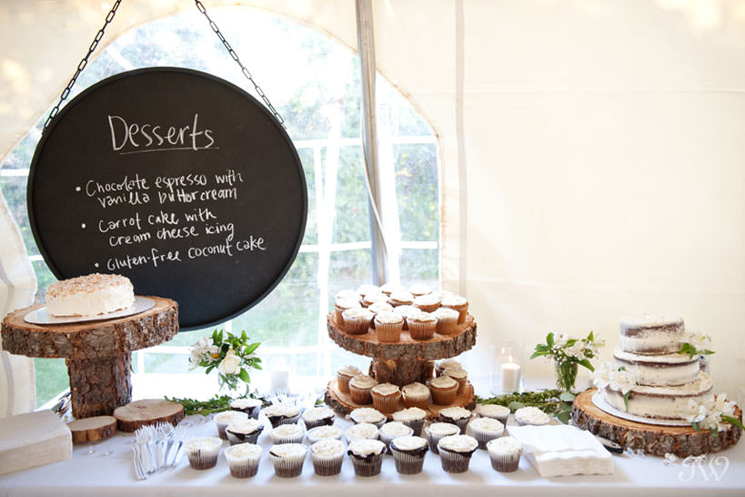 dessert table at Kelowna wedding captured by Tara Whittaker Photography
