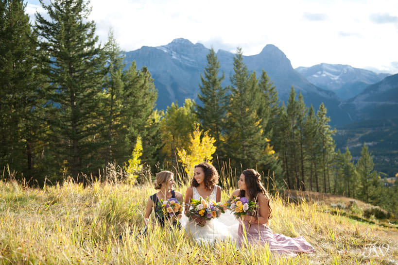 Bridal party at Silvertip resort mountain wedding locations captured by Tara Whittaker Photography