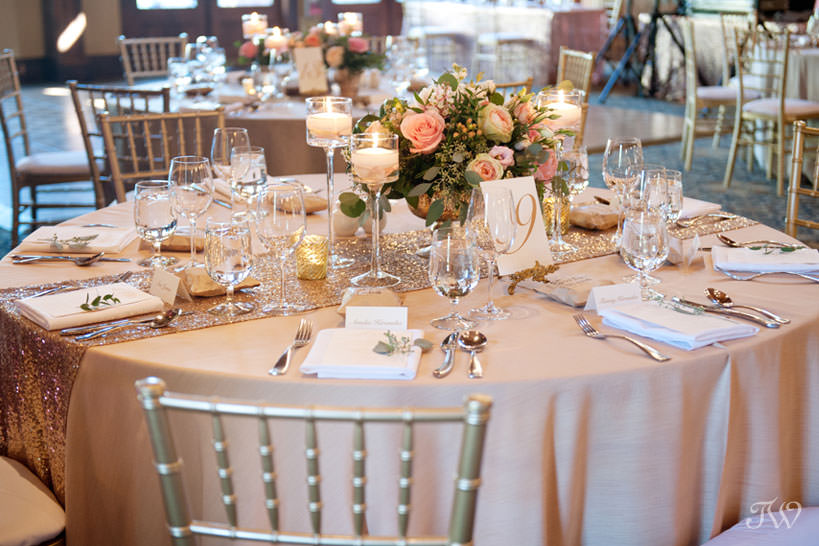 Wedding decor at Silvertip mountain wedding locations captured by Tara Whittaker Photography