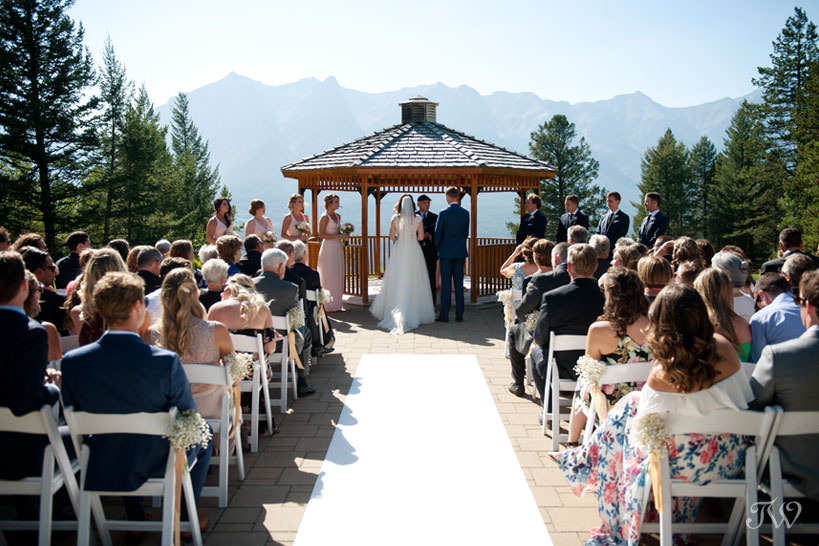 Ceremony at Silvertip mountain wedding locations captured by Tara Whittaker Photography