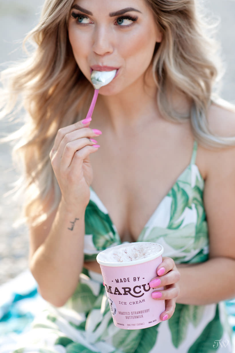 Eating Made by Marcus ice cream at Sandy Beach Park captured by Tara Whittaker Photography