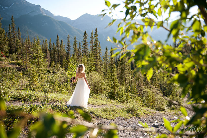 Mountain bride at Goat Creek captured by Tara Whittaker Photography