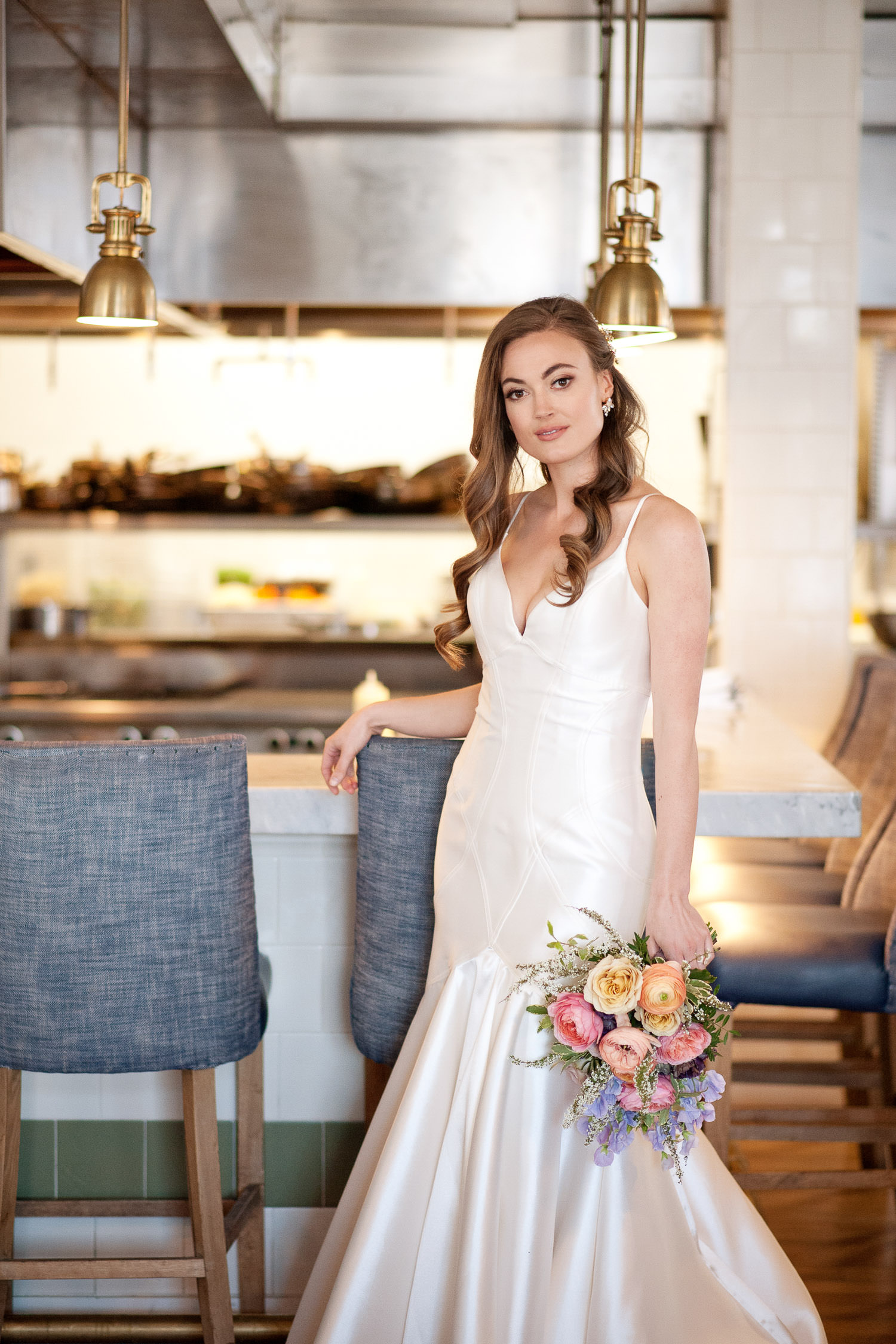 Spring bride at The Nash Weddings captured by Tara Whittaker Photography