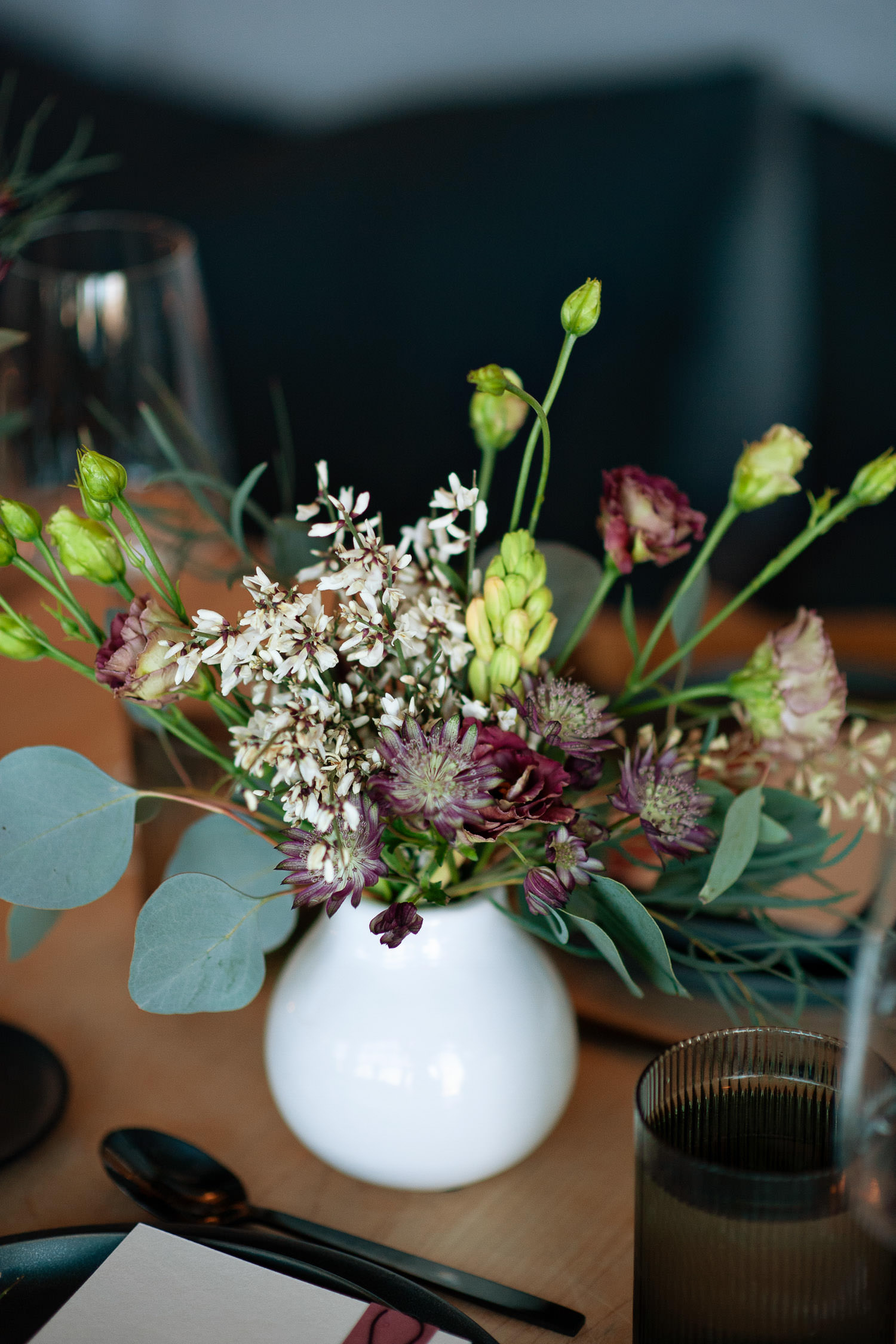 Table florals by Sweet Bloom at an Annex Ale Project wedding captured by Tara Whittaker Photography