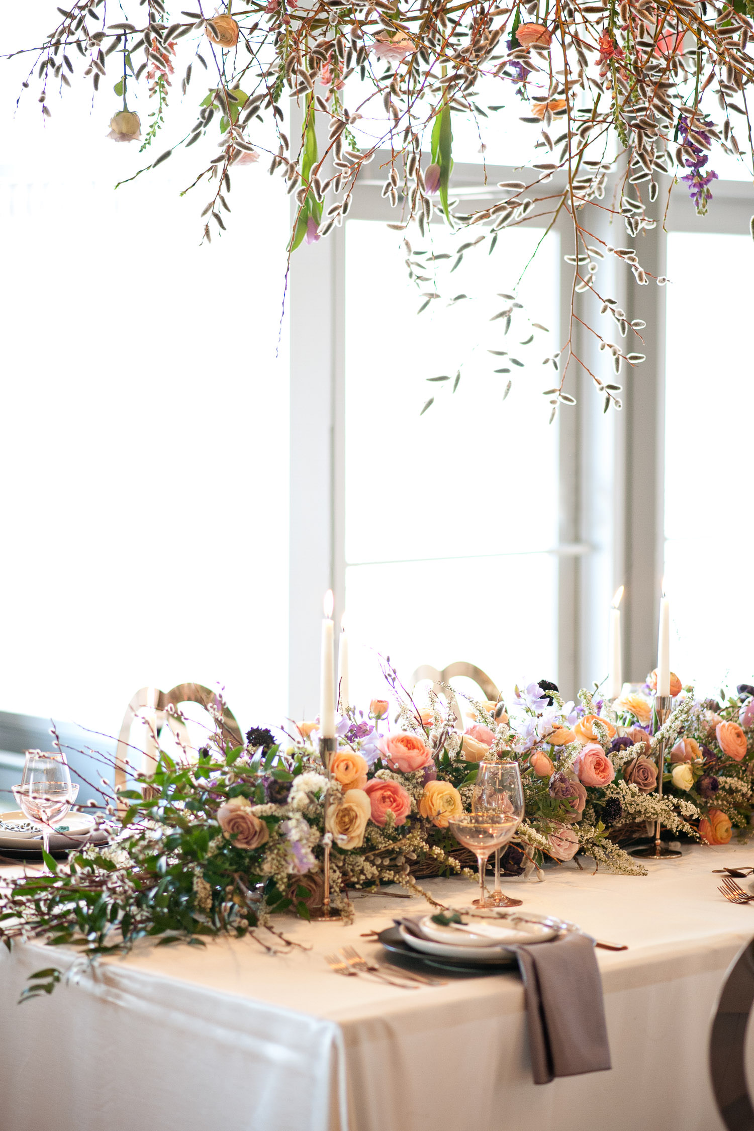 Spring wedding tabletop at The Nash captured by Tara Whittaker Photography