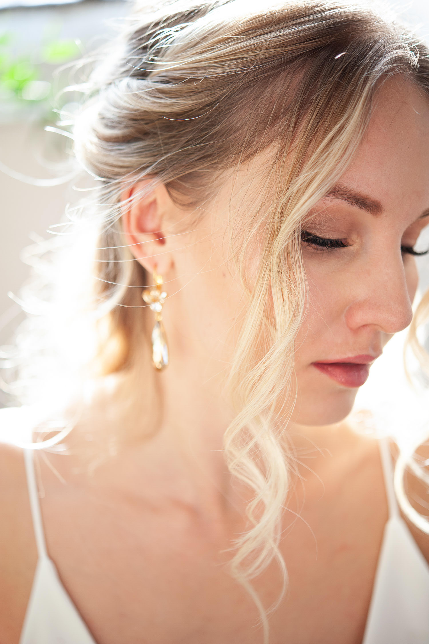 Close up of the bride's soft romantic curls captured by Tara Whittaker Photography